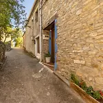 Casa Pirinea בית כפרי