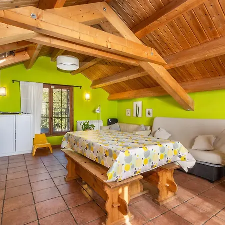 カントリーハウス Casa Pirinea